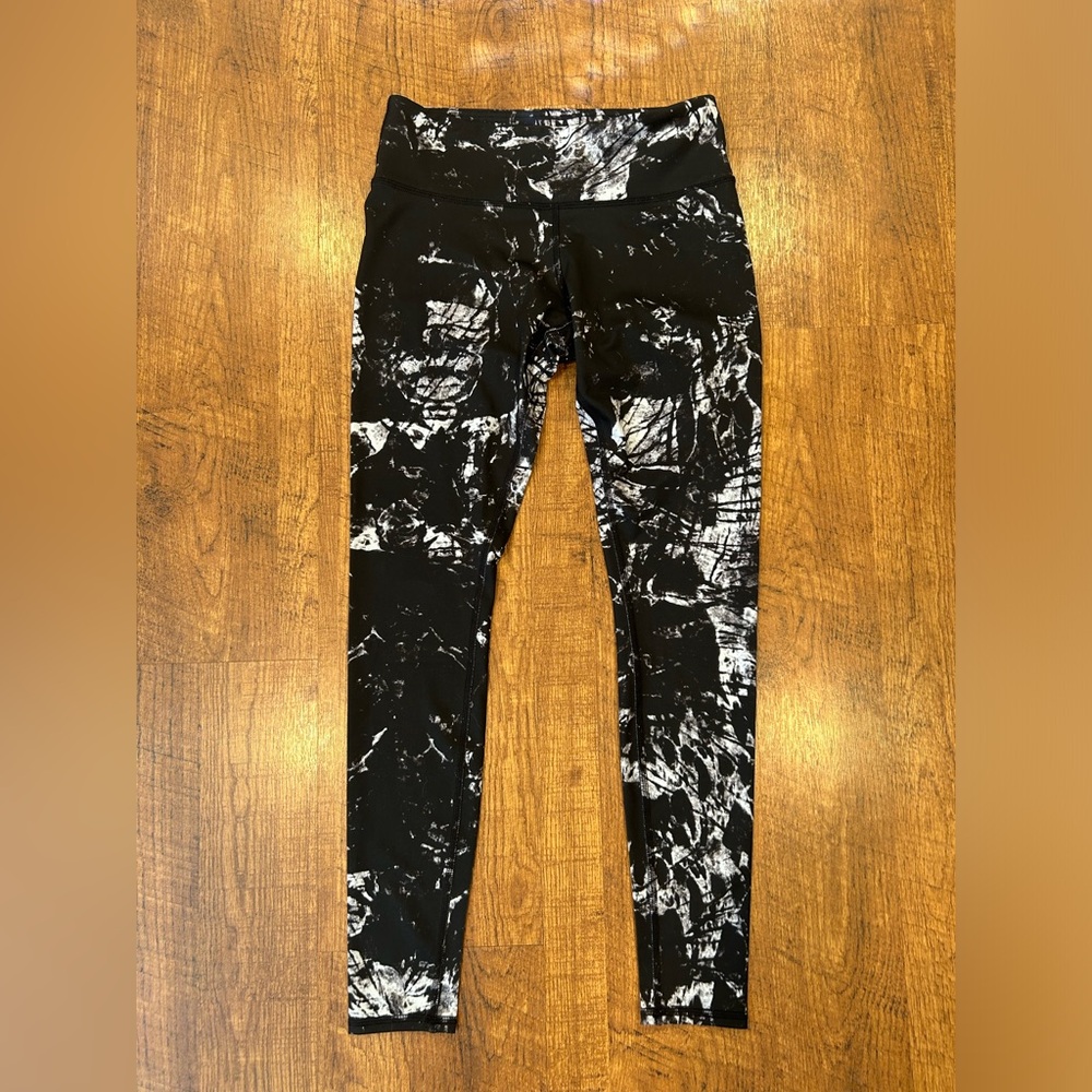 ALO Women's Airbrush Ankle Legging Black Magma White Tie Dye Blotted Yoga Sz S